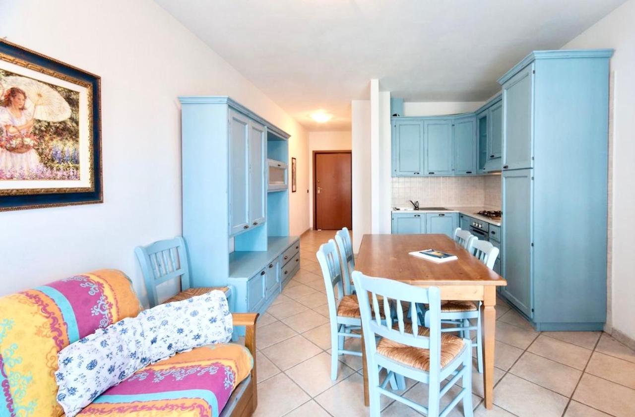 Isa-Apartments 4 Beds In Residence With Swimming-Pool In San Vincenzo, Just 600 Meters From The Sea ภายนอก รูปภาพ